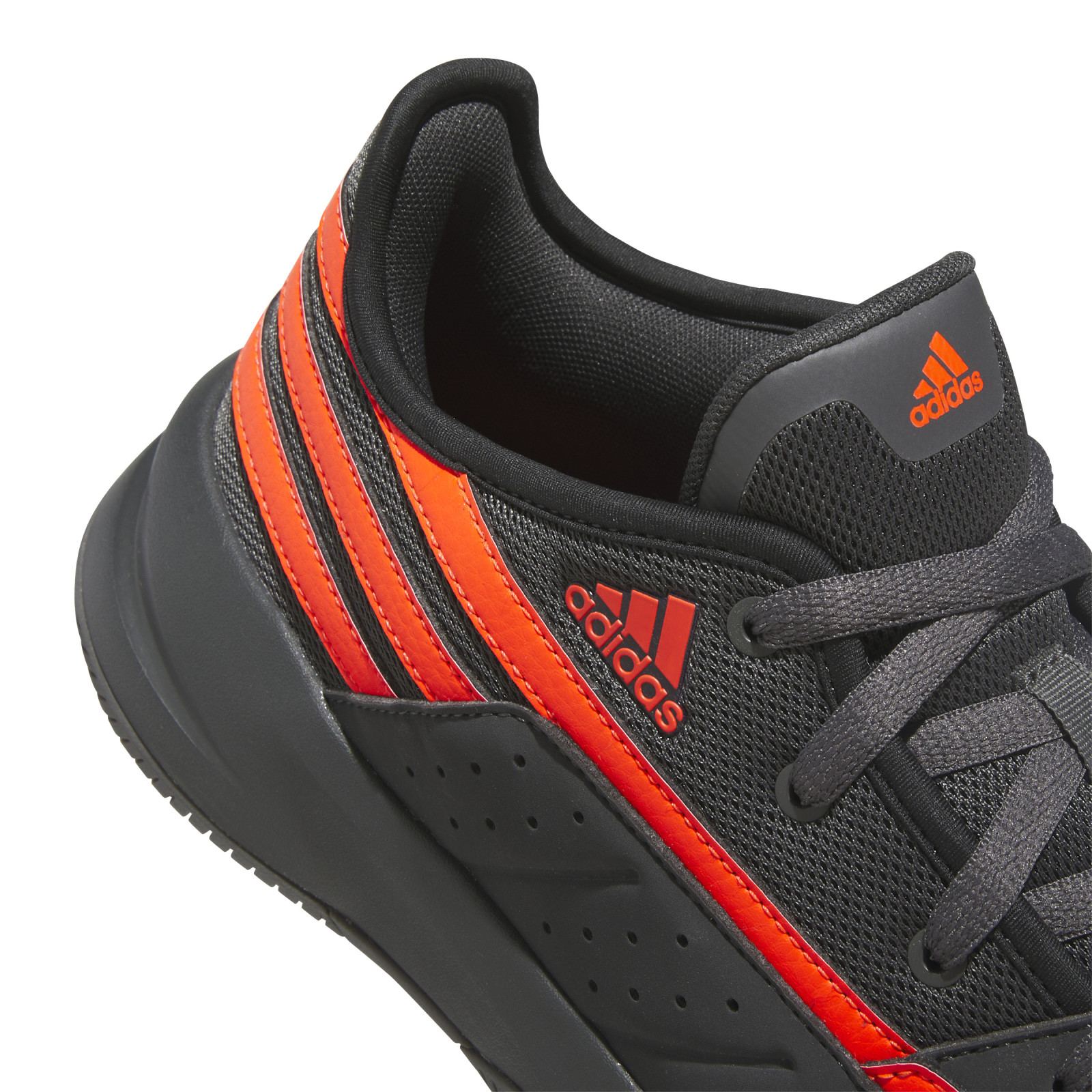 adidas FRONT COURT 44.