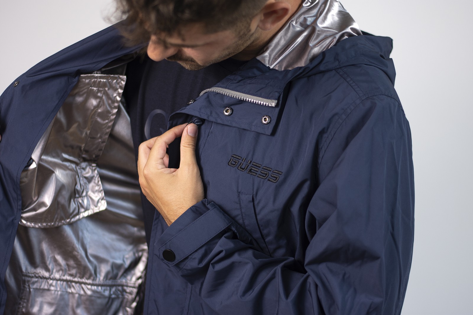 Guess august hooded parka xxl.