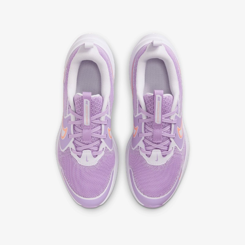 Nike Cosmic Runner Big Kids Road Running Shoes 38,5.