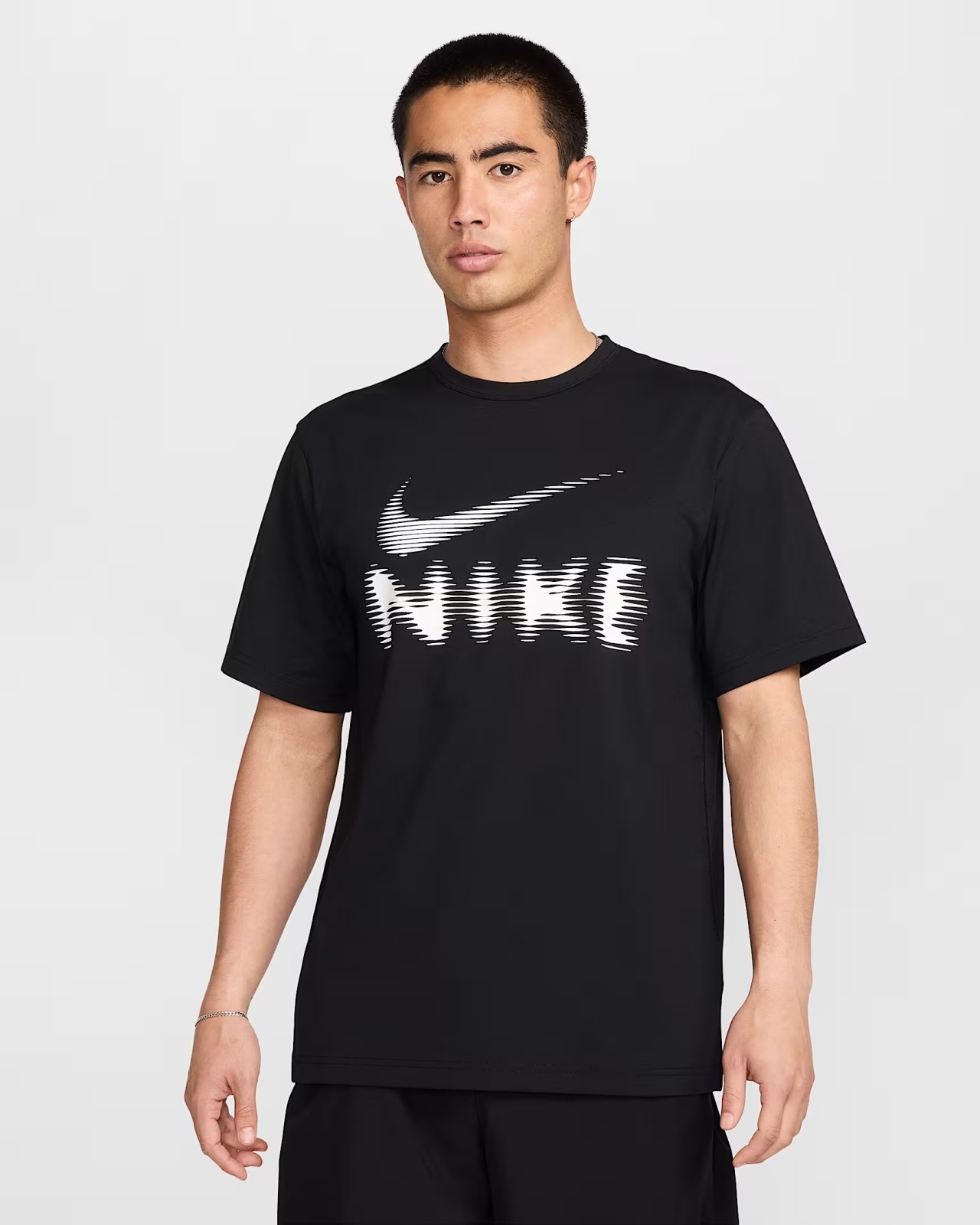 E-shop Nike Hyverse Dri-FIT UV Versatile T-Shirt