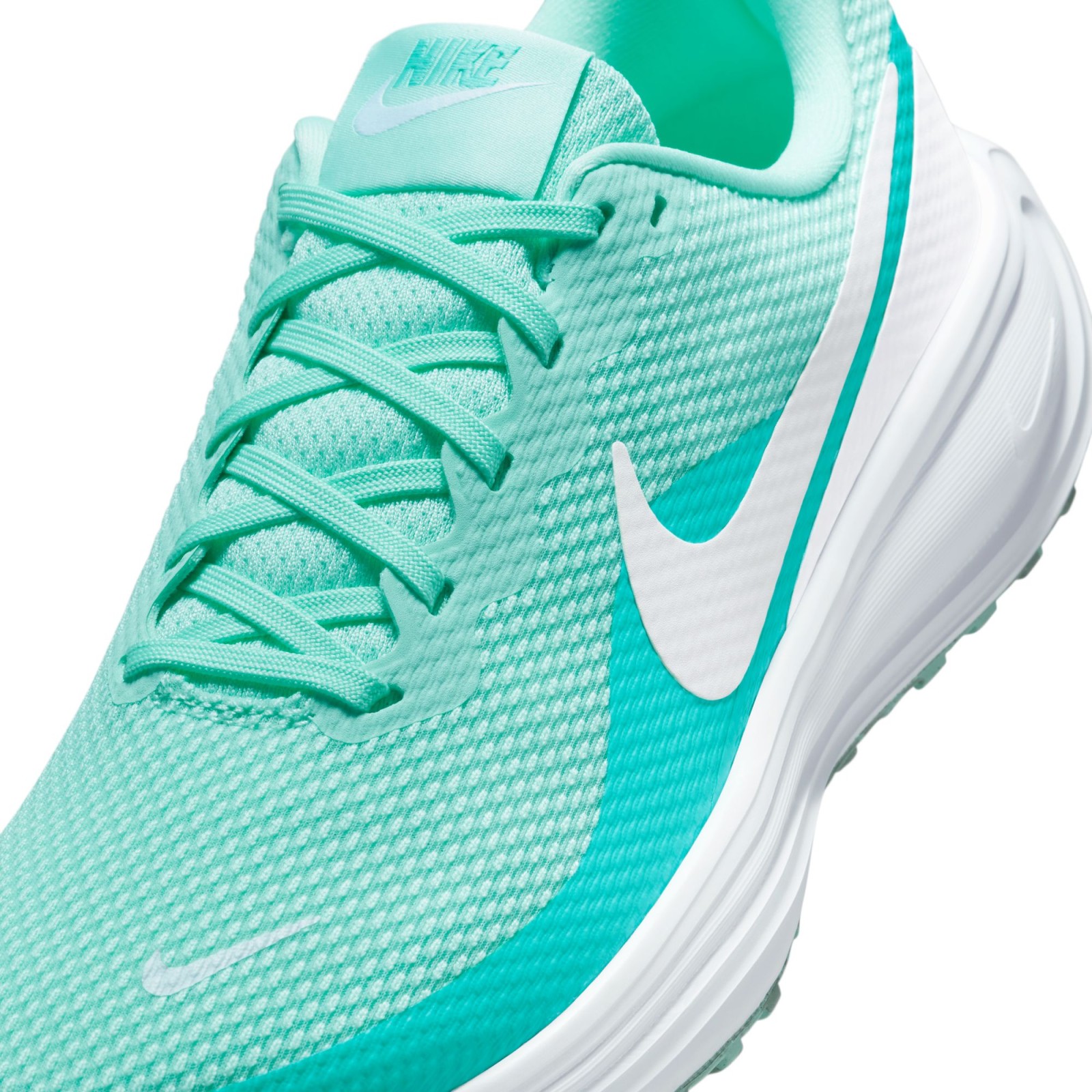 Nike Revolution 8 Womens Road Running Shoes 38,5.