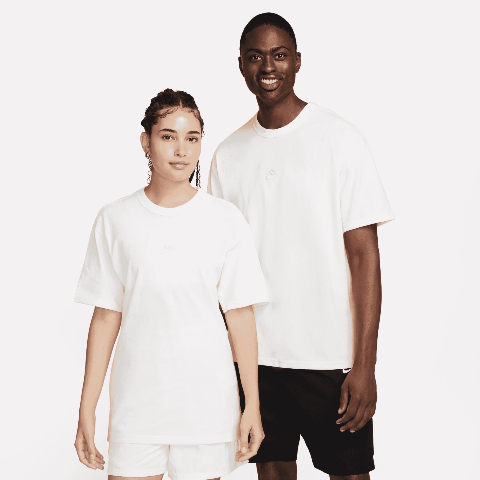 E-shop Nike Sportswear Premium Essentials