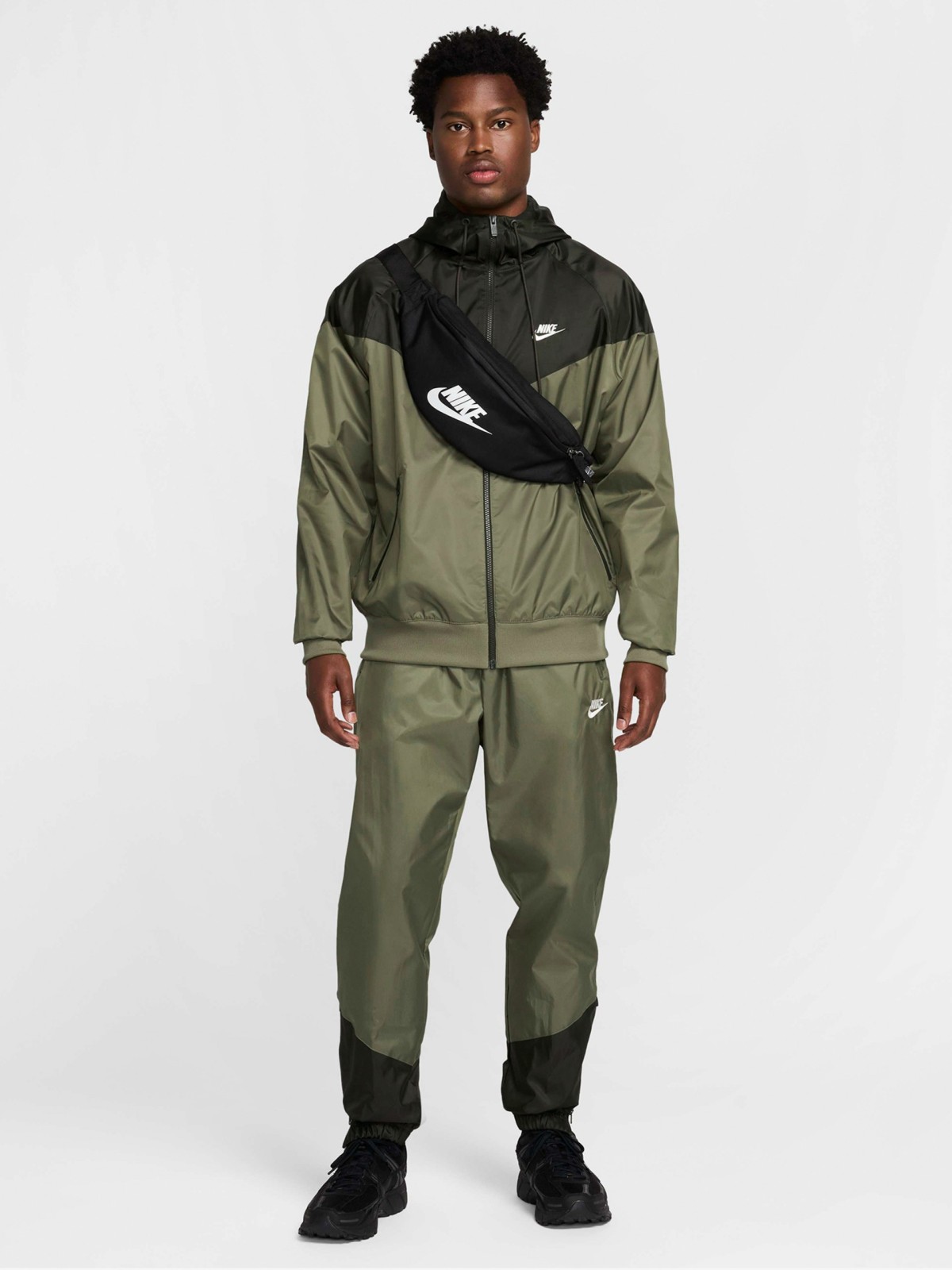 Nike Sportswear Windrunner Mens Hooded Jacket XL.