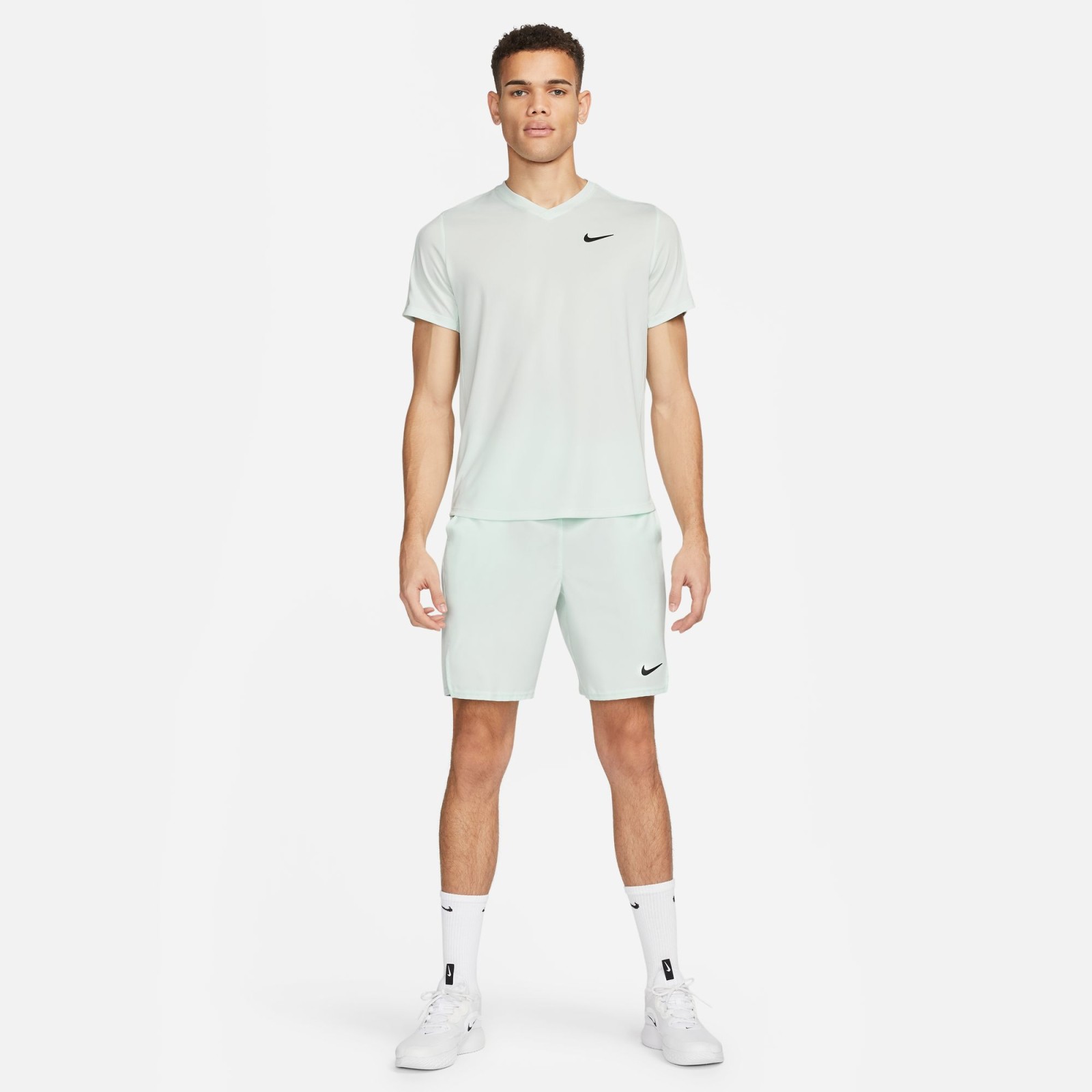 NikeCourt Dri-FIT Victory 2XL.