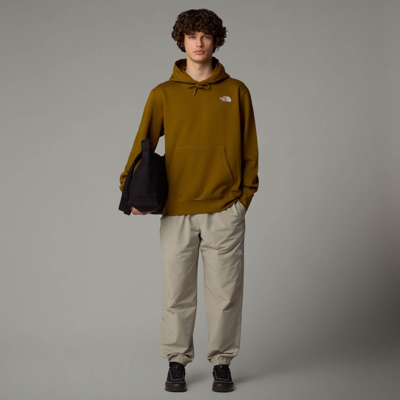 The North Face M Essential Relaxed Hoodie XL.