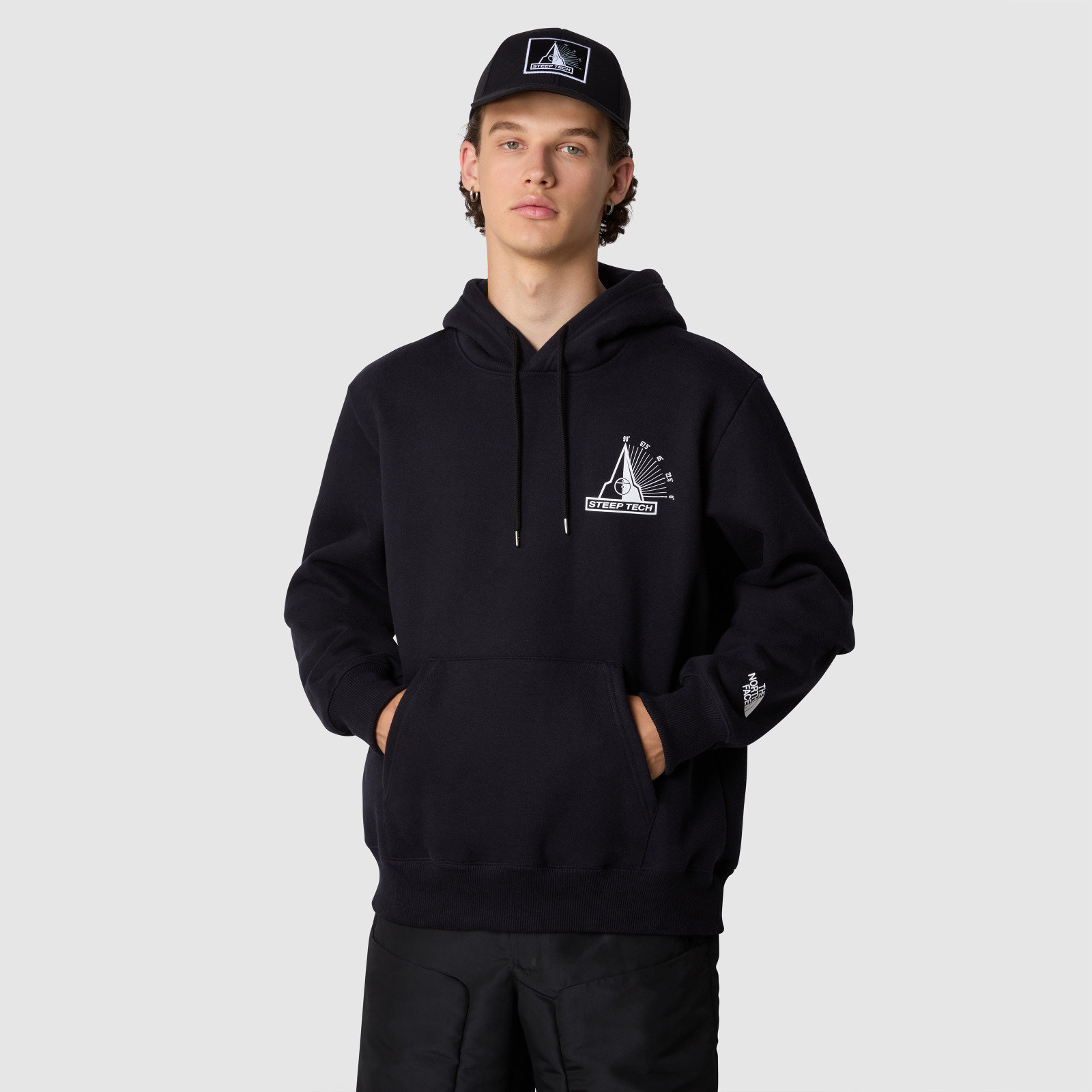 The north face m heavyweight hoodie xs.